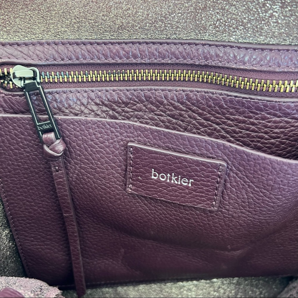 BOTKIER Soho Plum Burgundy Pebbled Leather Zipper Detail Large Shoulder Bag Tote - Picture 9 of 14